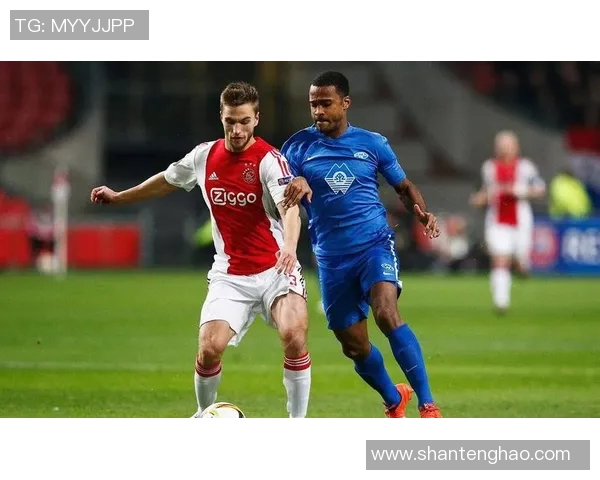 弗赖堡逆袭成功，暂时告别降级区！